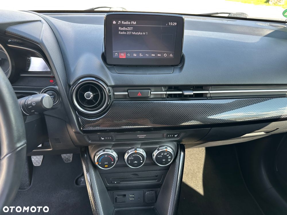 Mazda 2 - 25