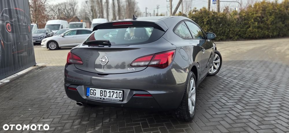 Opel Astra 1.6 Turbo Edition - 12