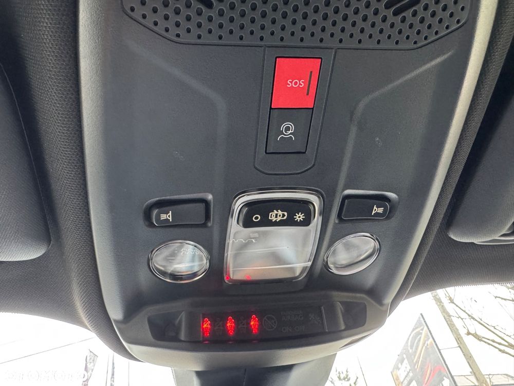 Peugeot 2008 PureTech 100 Allure - 37