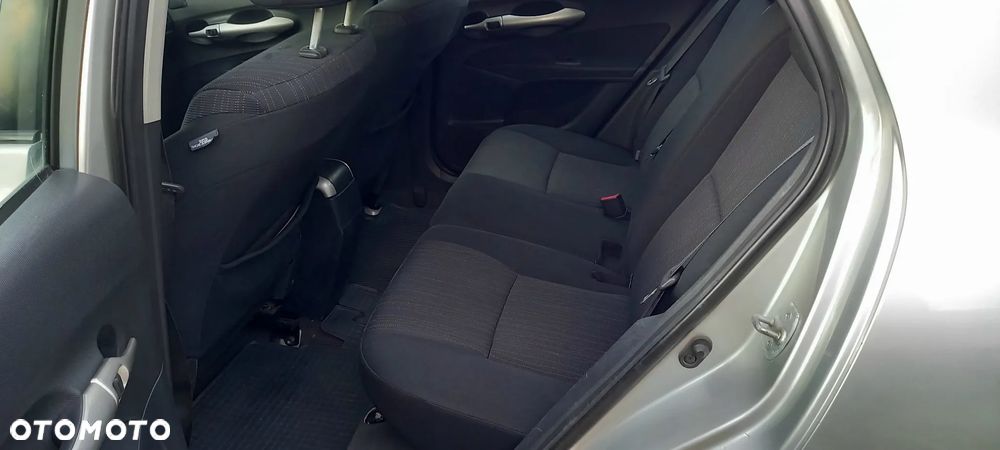 Toyota Auris 1.6 Sol - 8