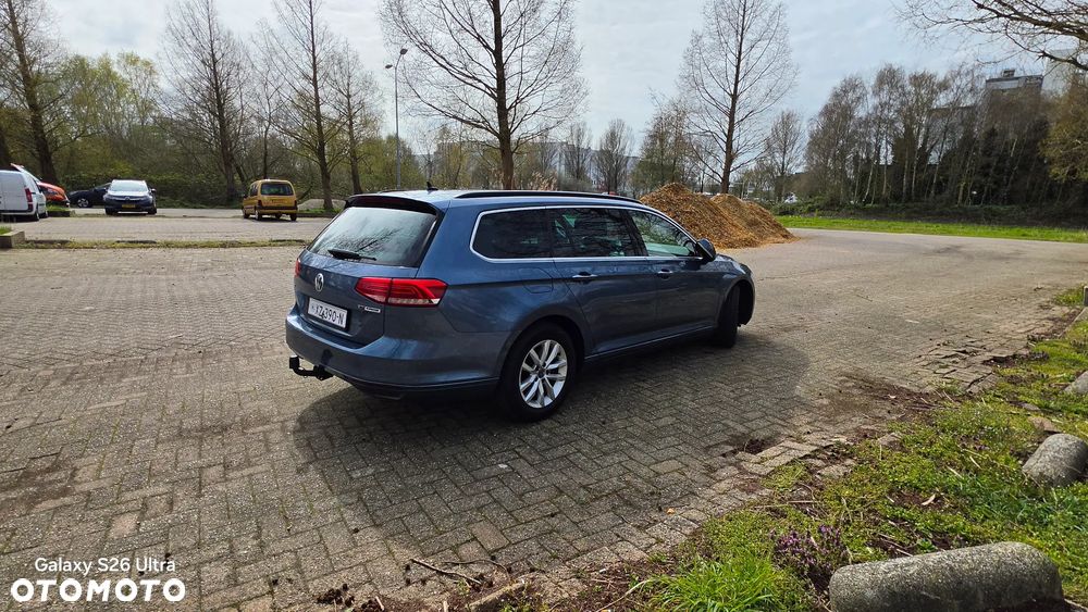 Volkswagen Passat - 13