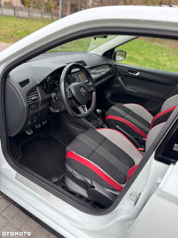 Skoda Fabia 1.0 TSI Monte Carlo - 11