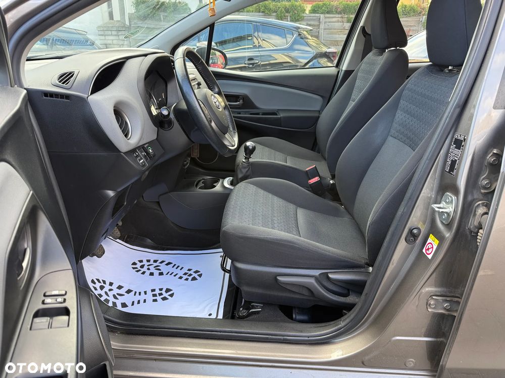 Toyota Yaris 1.33 Active EU6 - 12