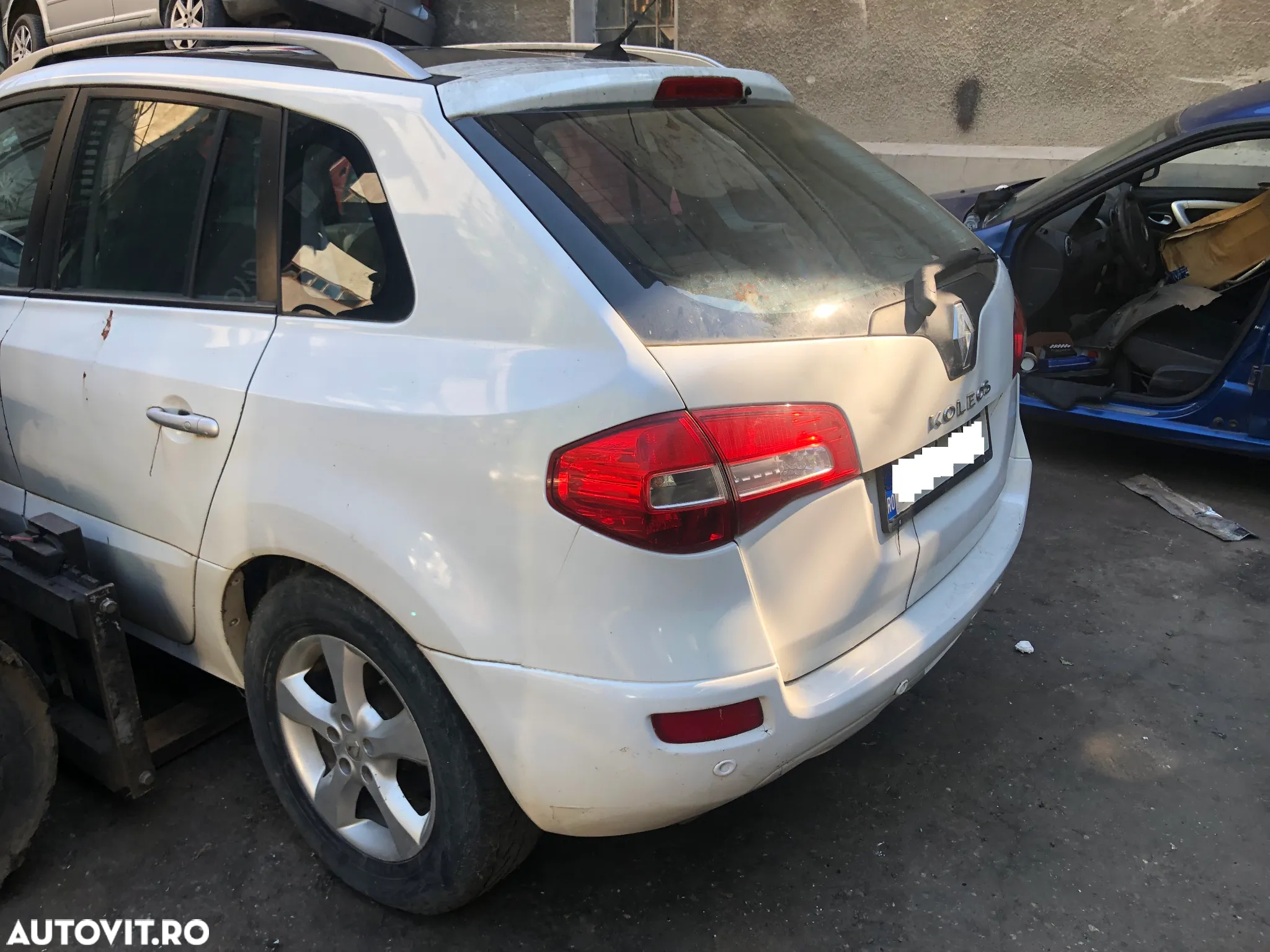 Dezmembrez Renault Koleos alb 2006 2.0 diesel - 9