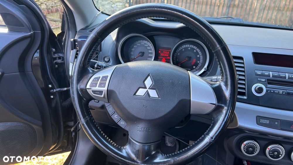 Mitsubishi Lancer 1.5 Invite - 13