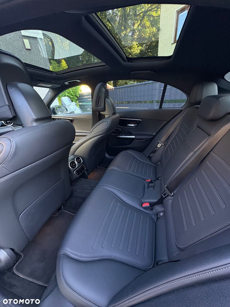 Mercedes-Benz Klasa C 220 d mHEV AMG - 16