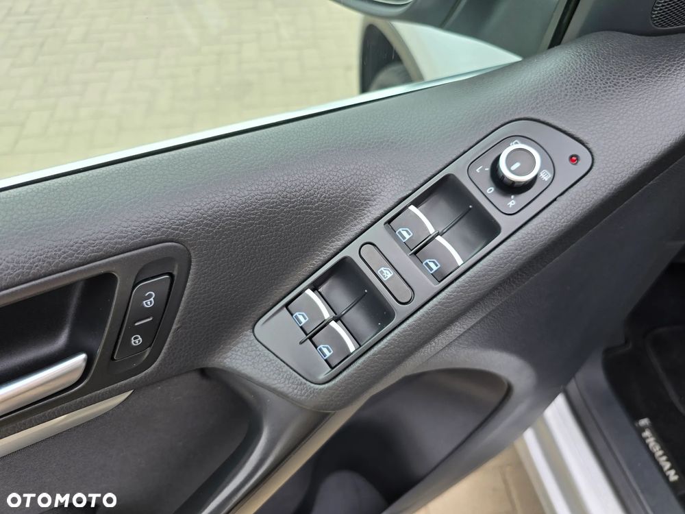 Volkswagen Tiguan - 23