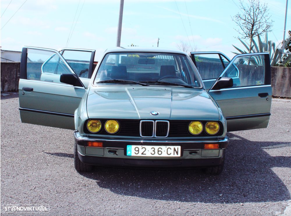 BMW 320 i - 1