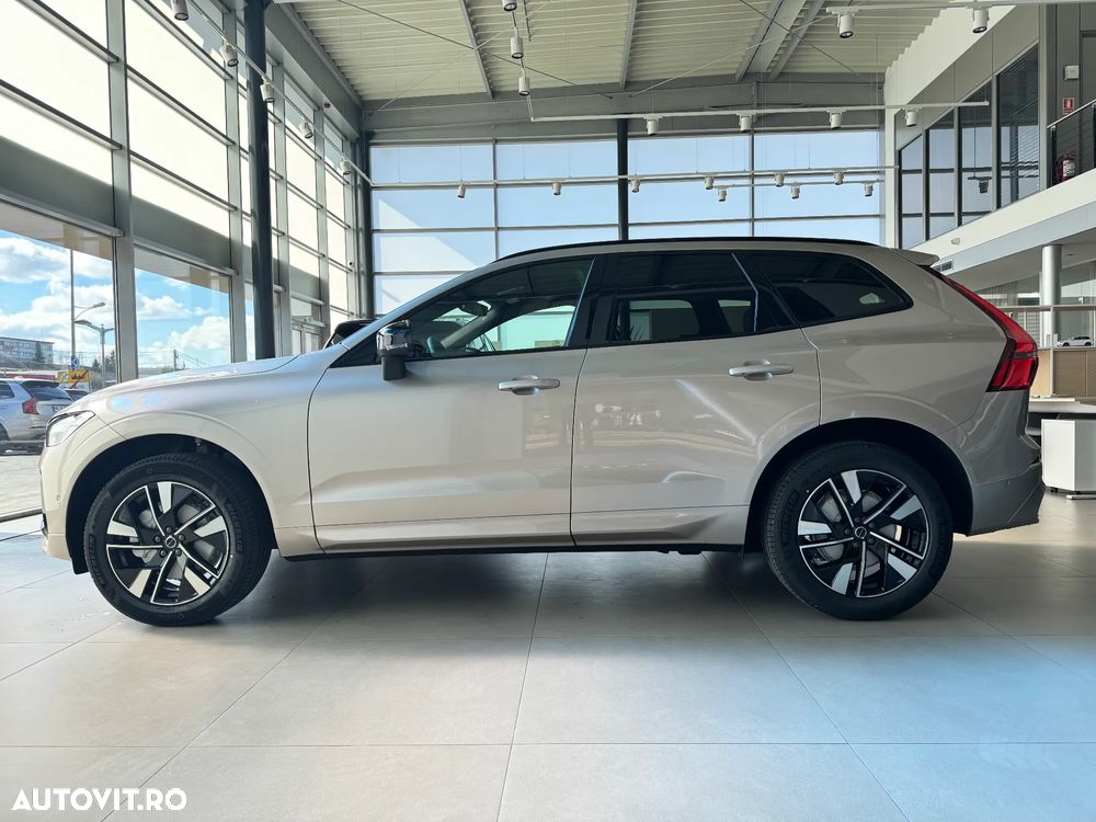 Volvo XC 60 B5 AT AWD MHEV Plus Dark - 8