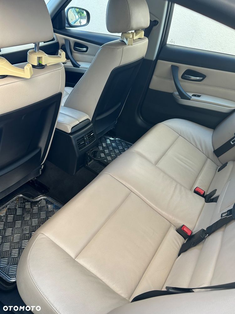 BMW Seria 3 316d - 10