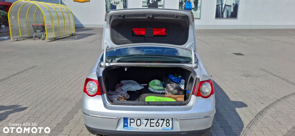 Volkswagen Passat 2.0 TDI DPF Comfortline - 10