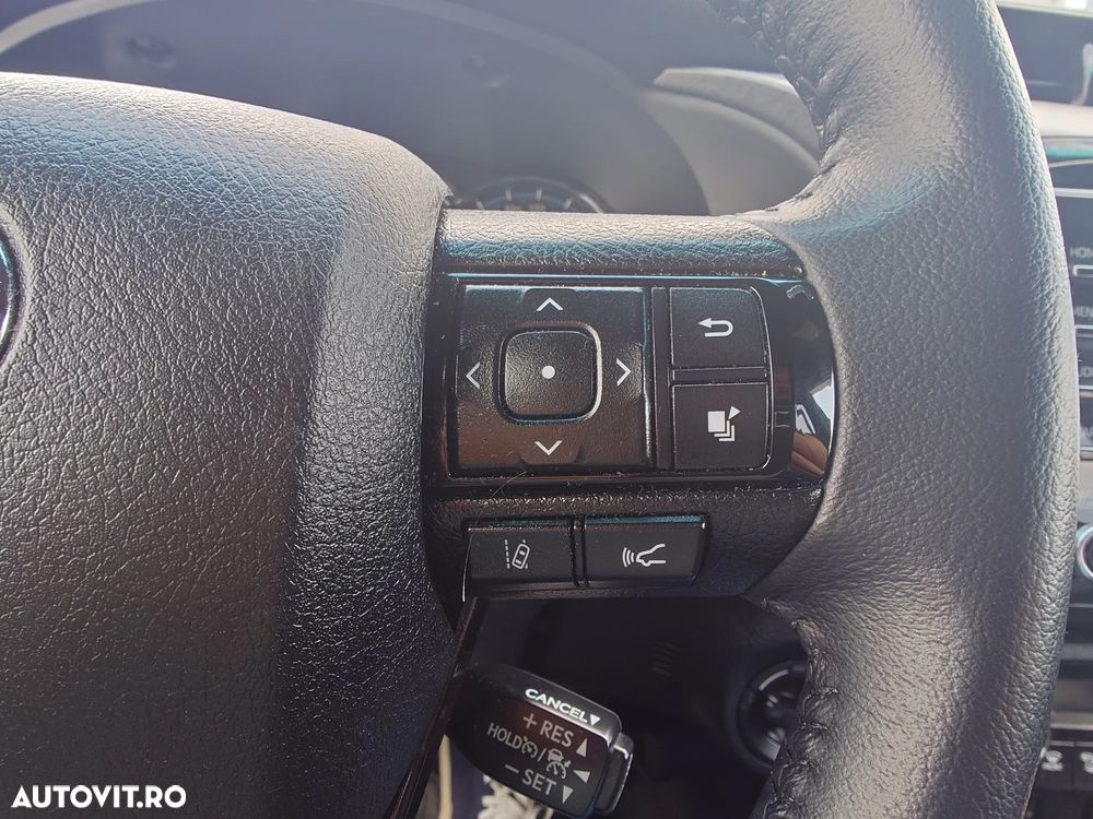 Toyota Hilux 2.8D 204CP 4x4 Double Cab AT Invincible - 12