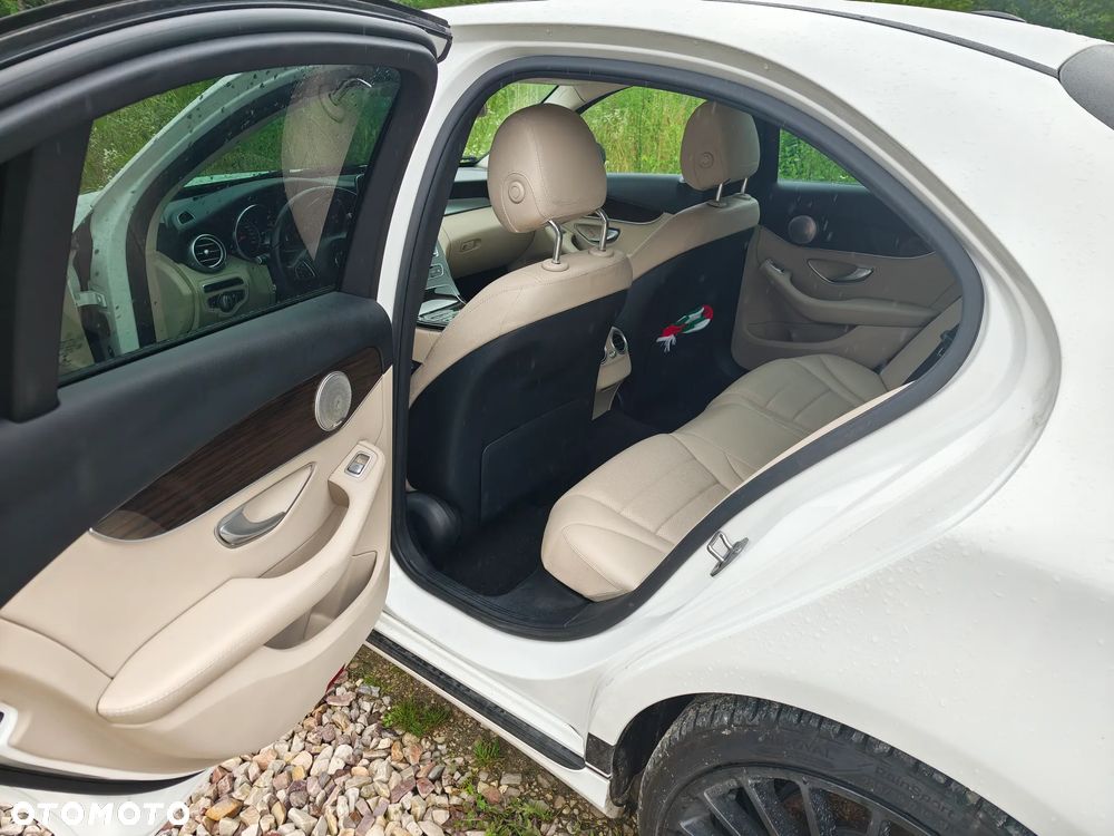 Mercedes-Benz Klasa C 300 9G-TRONIC - 14