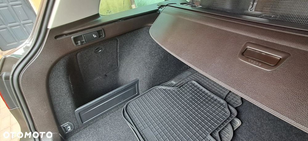 Volkswagen Passat 2.0 TDI Highline - 24