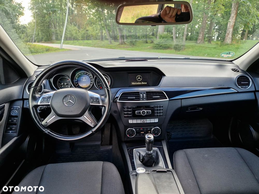 Mercedes-Benz Klasa C 200 (BlueEFFICIENCY) - 11