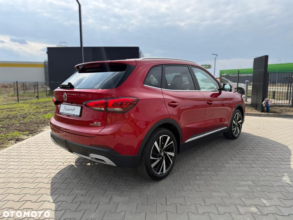 MG ZS Hybrid+ - 6