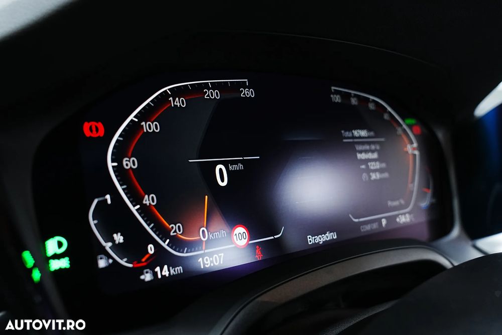 BMW Seria 3 320i AT - 24