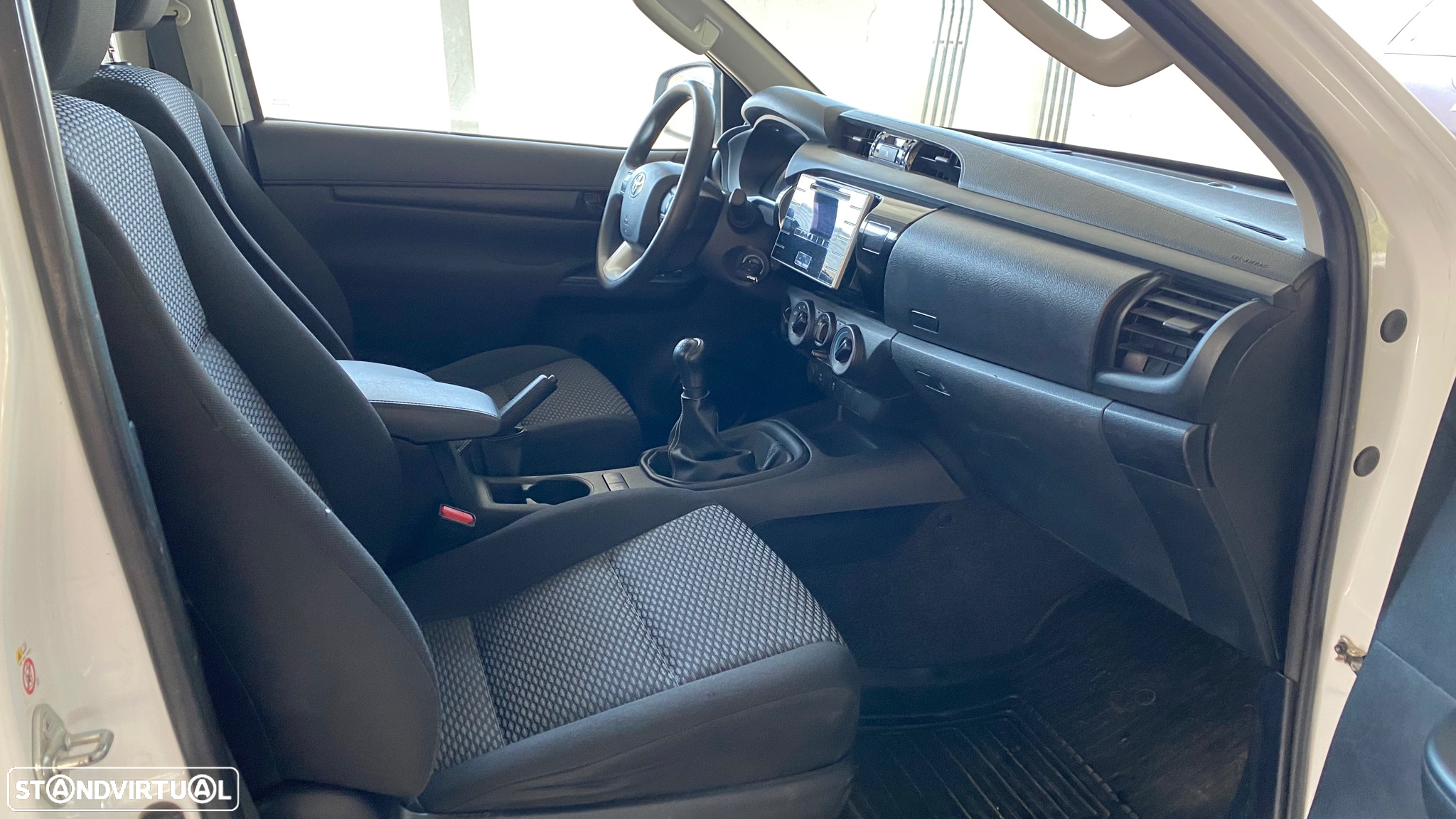 Toyota Hilux 2.4 D-4D 4WD CE Trial - 18