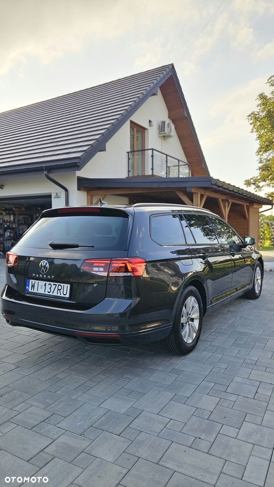 Volkswagen Passat Variant 2.0 TDI EVO Elegance DSG - 11