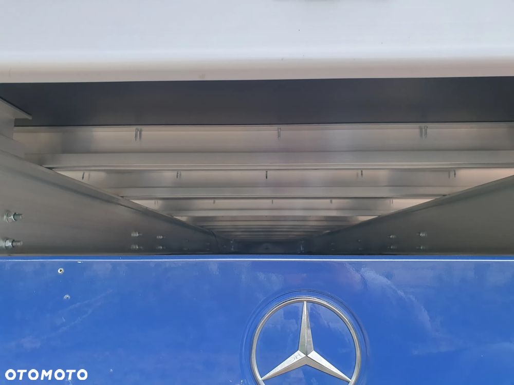 Mercedes-Benz Sprinter - 19