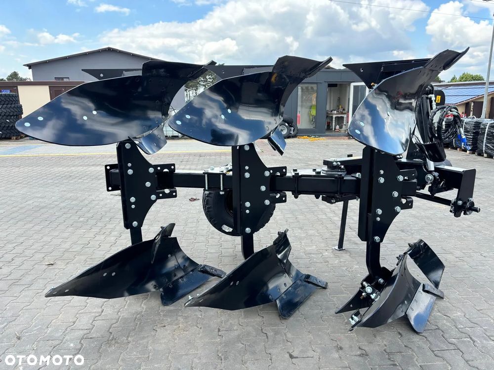 PŁUG OBROTOWY jednobelkowy ZABEZPIECZENIE ZRYWALNE/ kołkowe/ śrubowe odkładnice Kvernelanda 18" siłownik liniowania/kostka pamięci / krój - 7