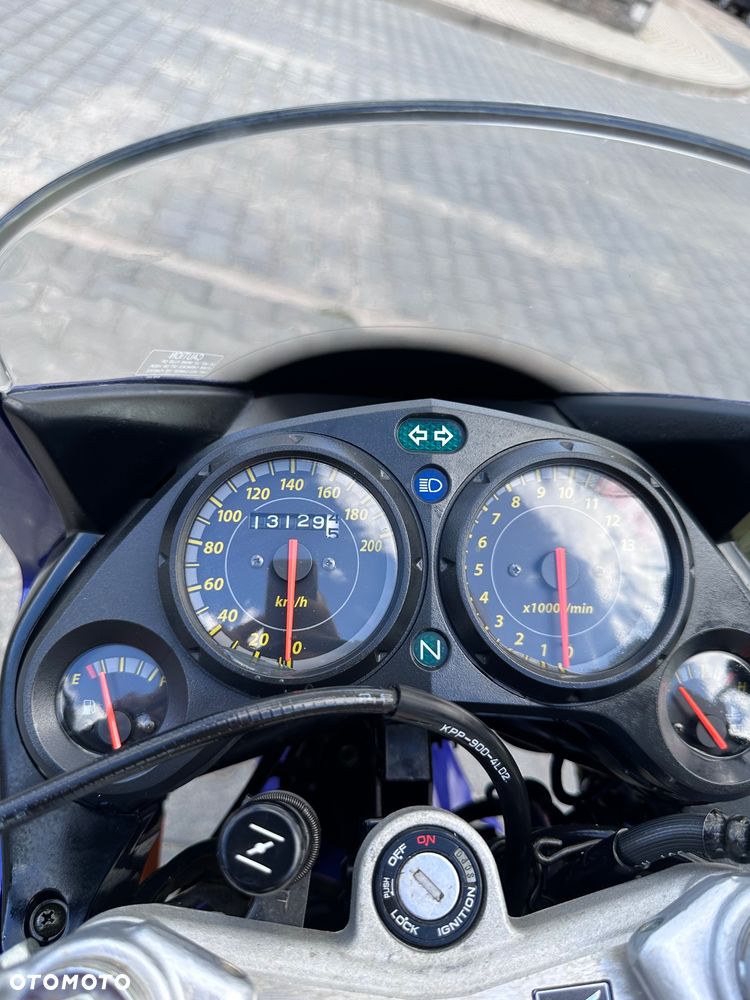 Honda CBR - 25