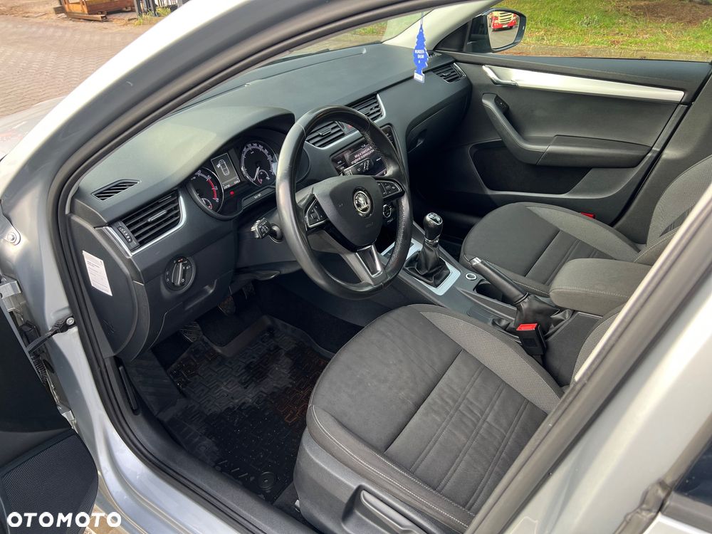 Skoda Octavia 1.5 TSI ACT Ambition - 9