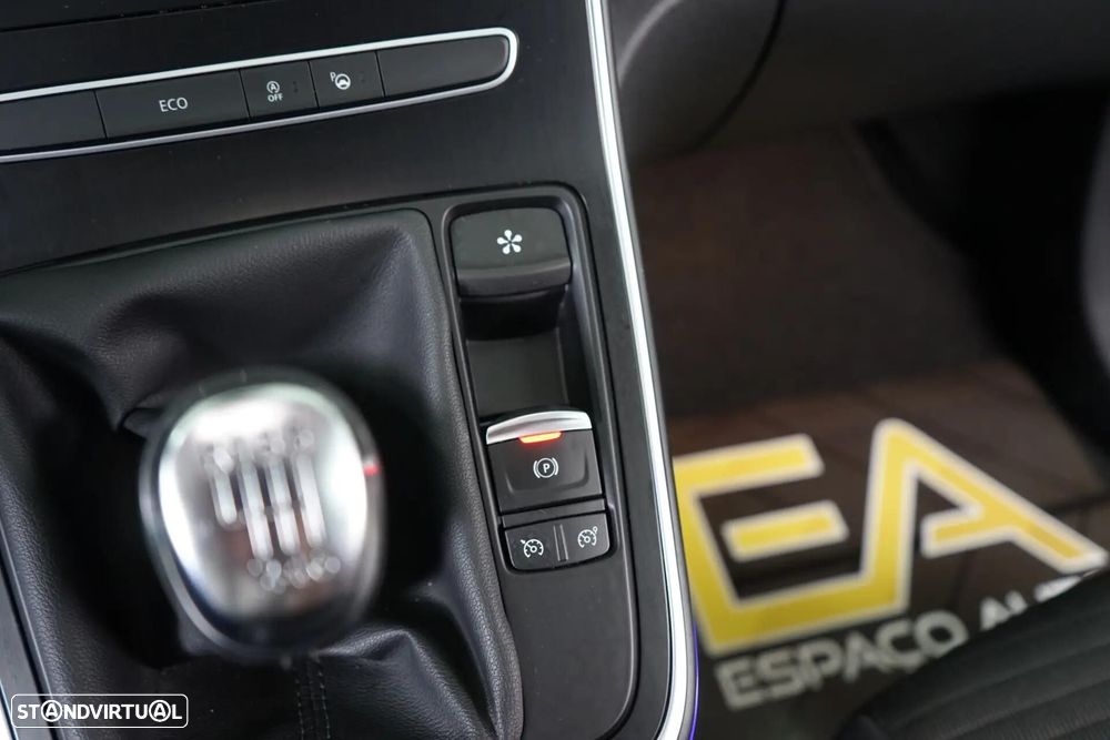 Renault Grand Scénic ENERGY TCe 130 INTENS - 28