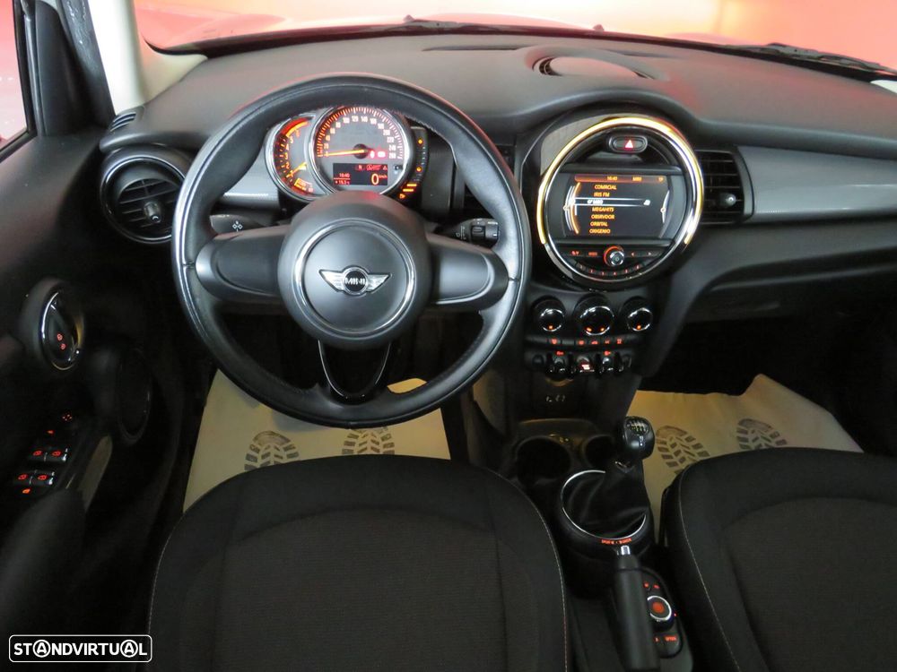 MINI 5 Portas Cooper D - 14