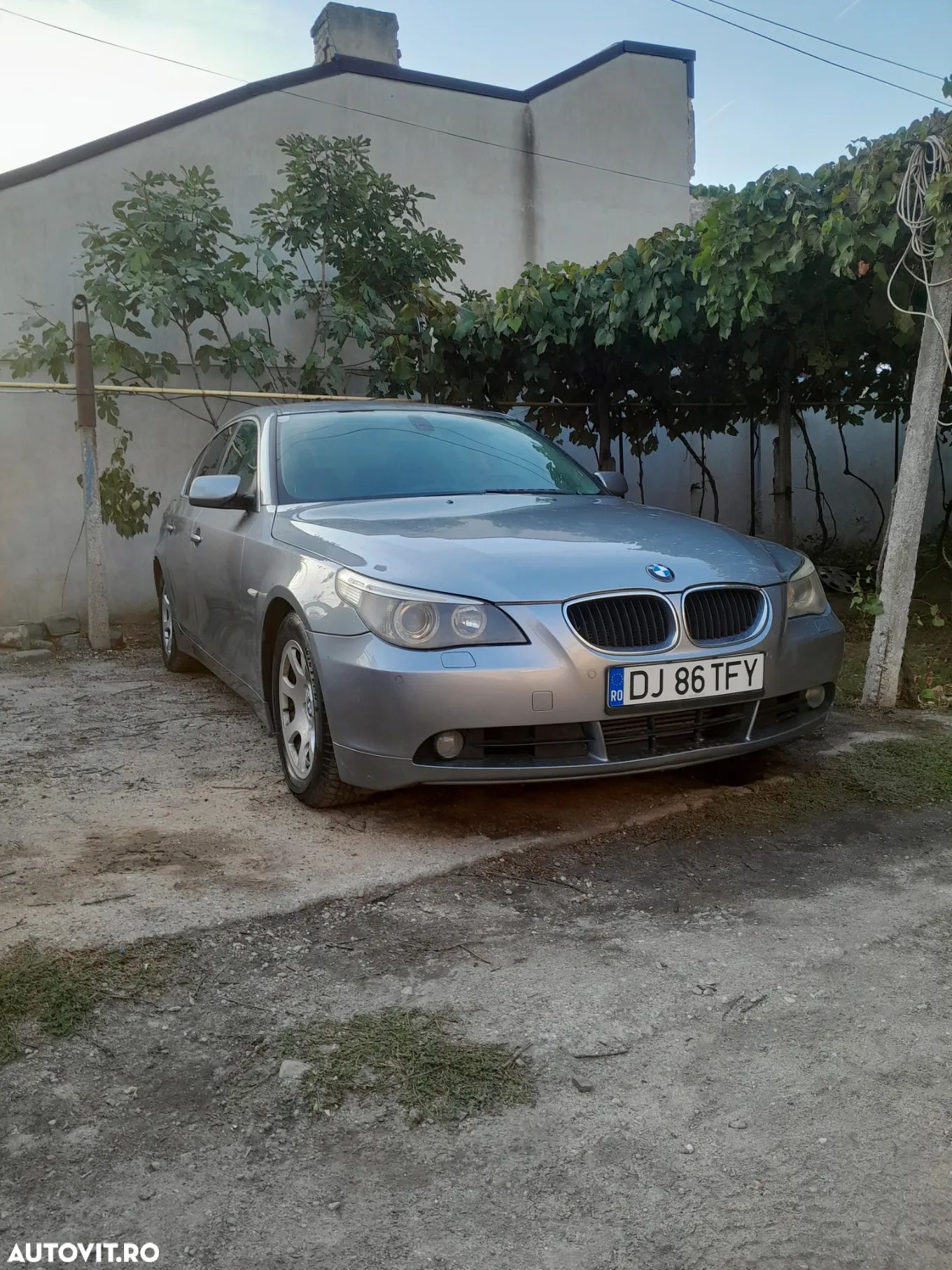 BMW Seria 5 520d Touring - 1