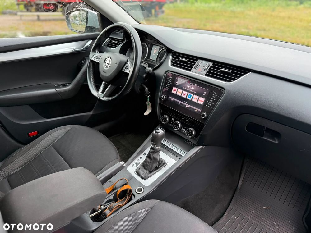 Skoda Superb 1.6 TDI Style - 27