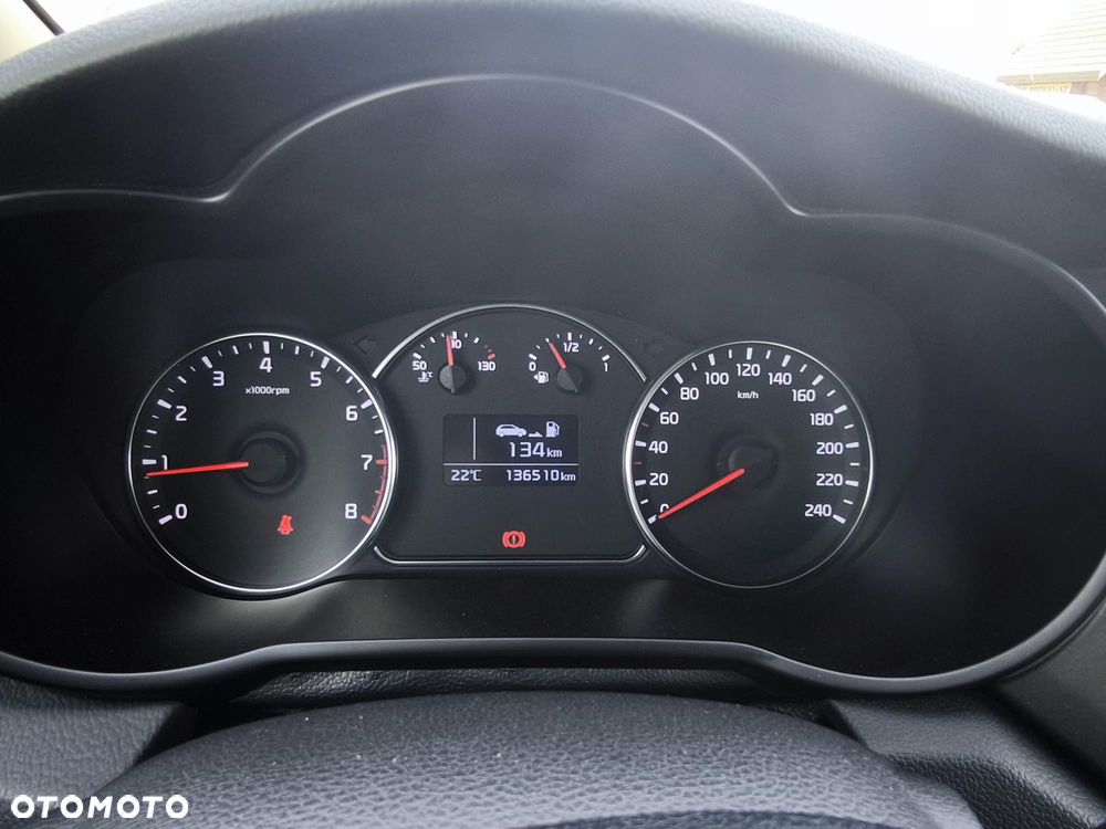 Kia Carens 1.6 GDI M - 14