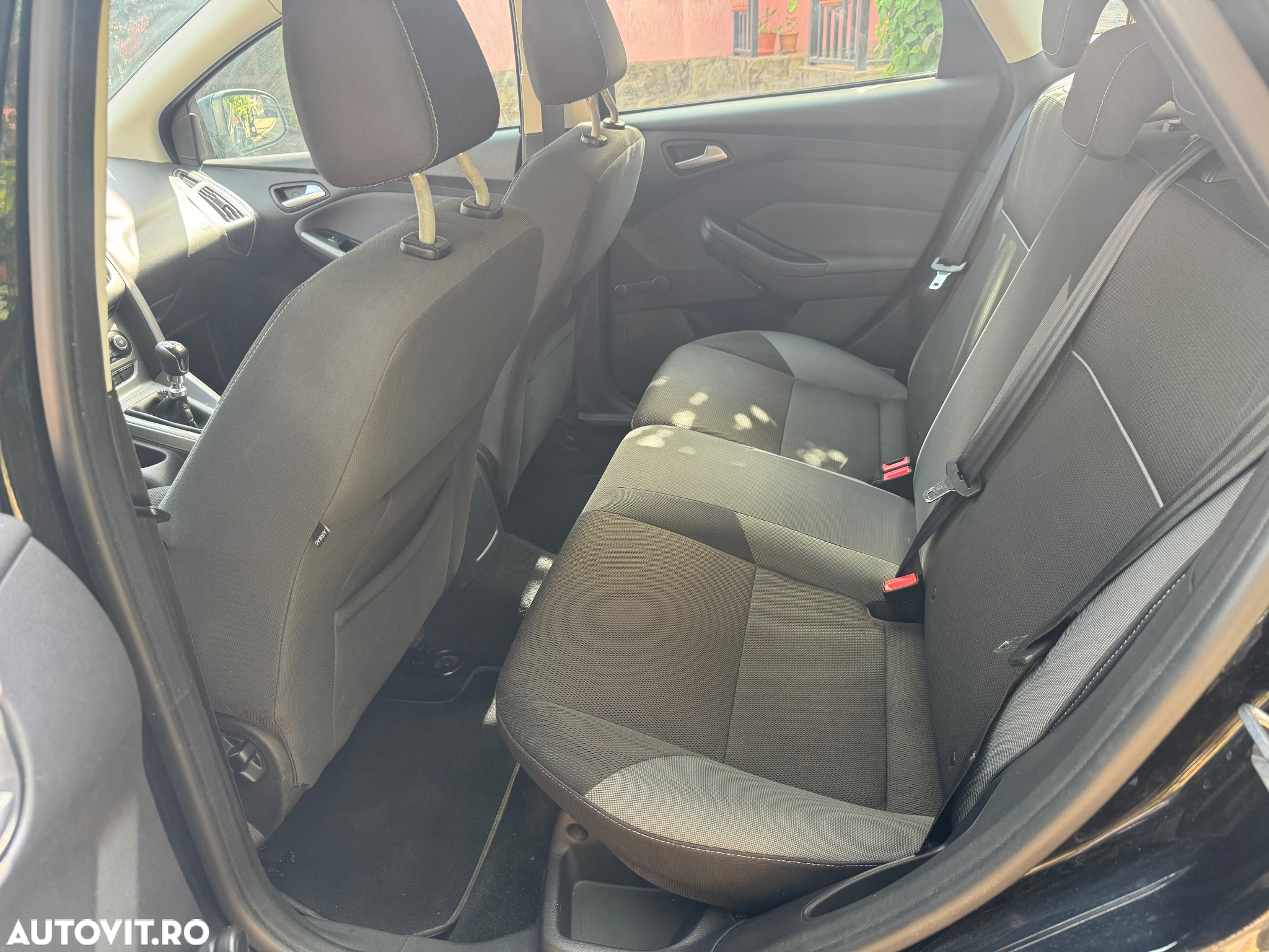 Ford Focus 1.6 TDCI DPF Titanium - 9
