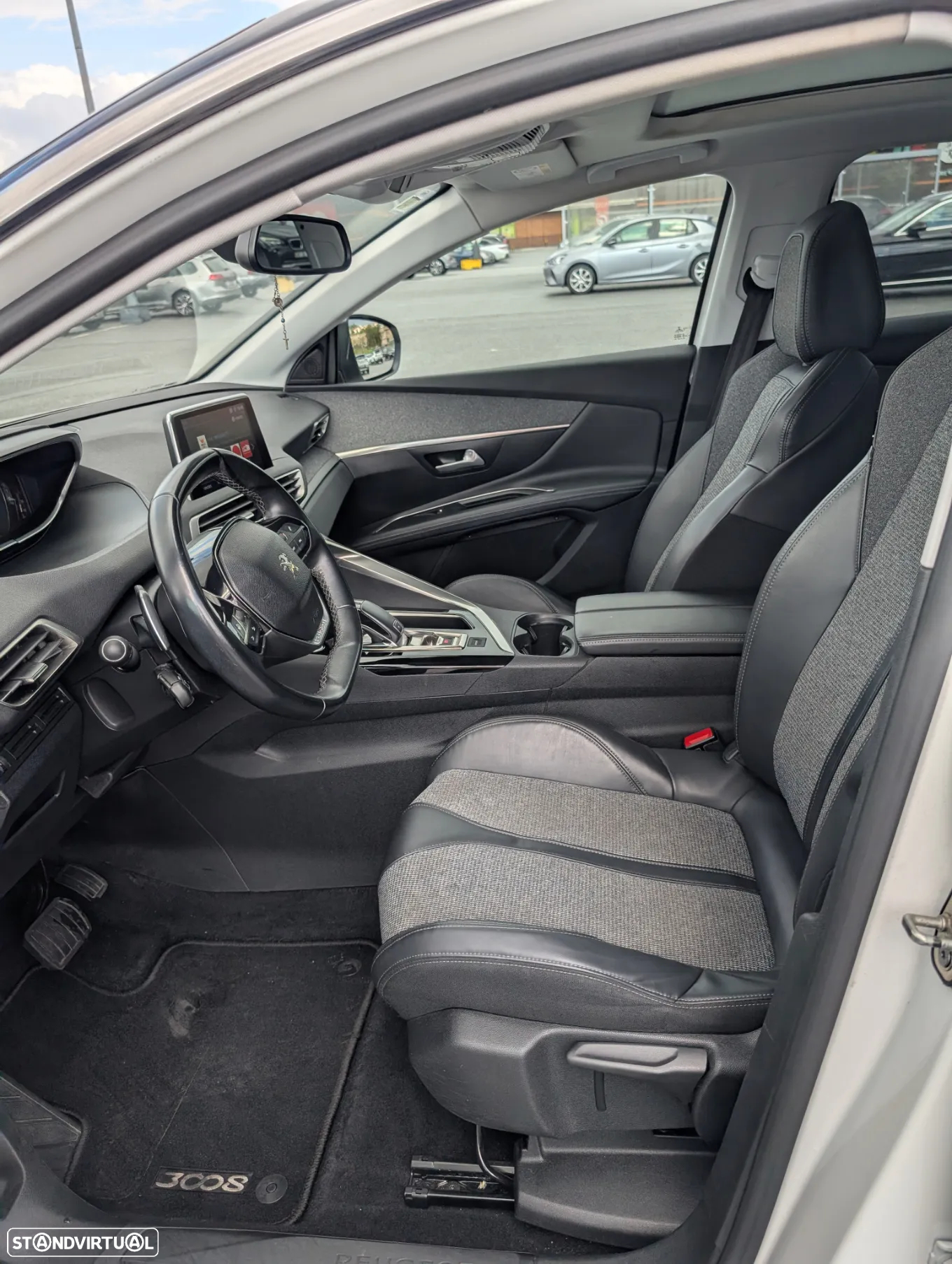 Peugeot 3008 BlueHDi 130 Stop & Start EAT8 Allure Pack - 11