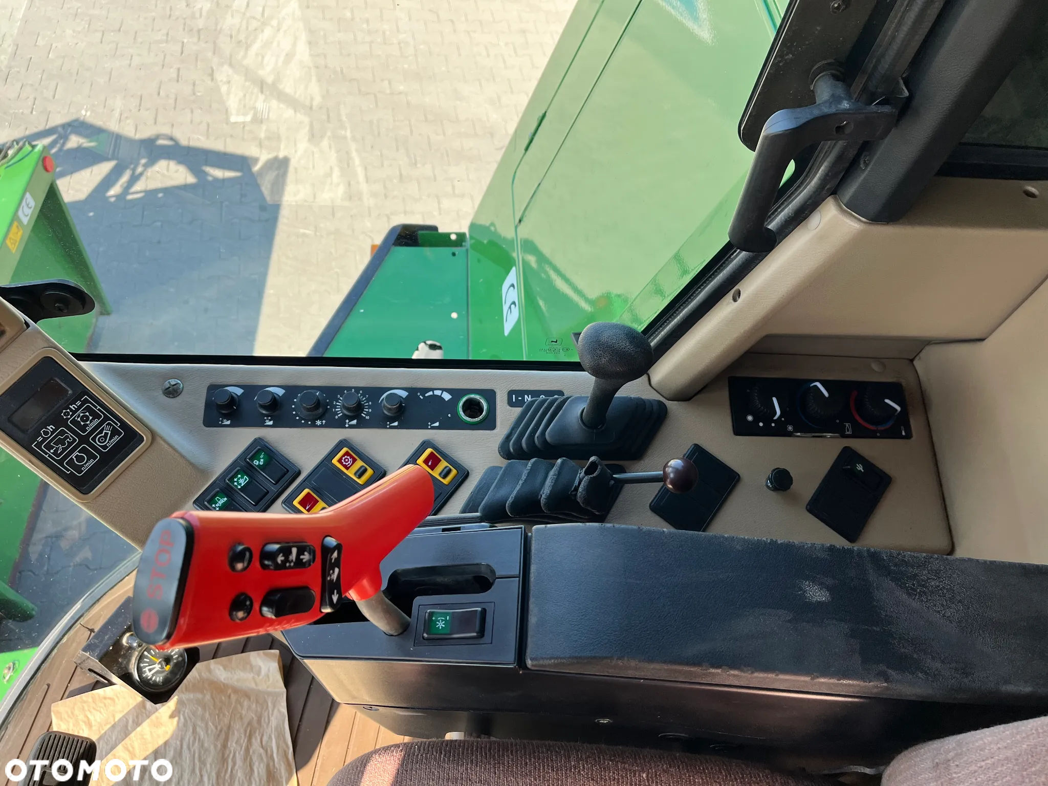 John Deere 2056 - 16