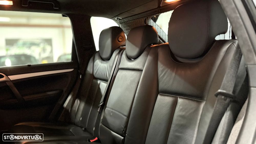 Porsche Cayenne Turbo - 31