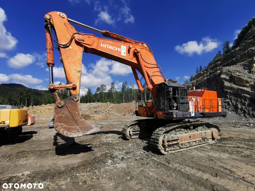 Hitachi ZX1200 - 17