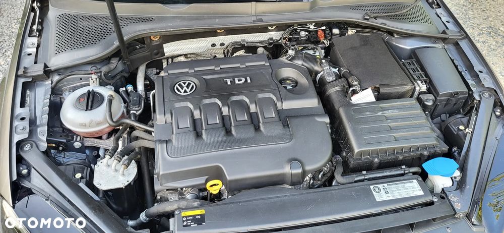 Volkswagen Golf Variant 1.6 TDI BlueMotion Technology Lounge - 30