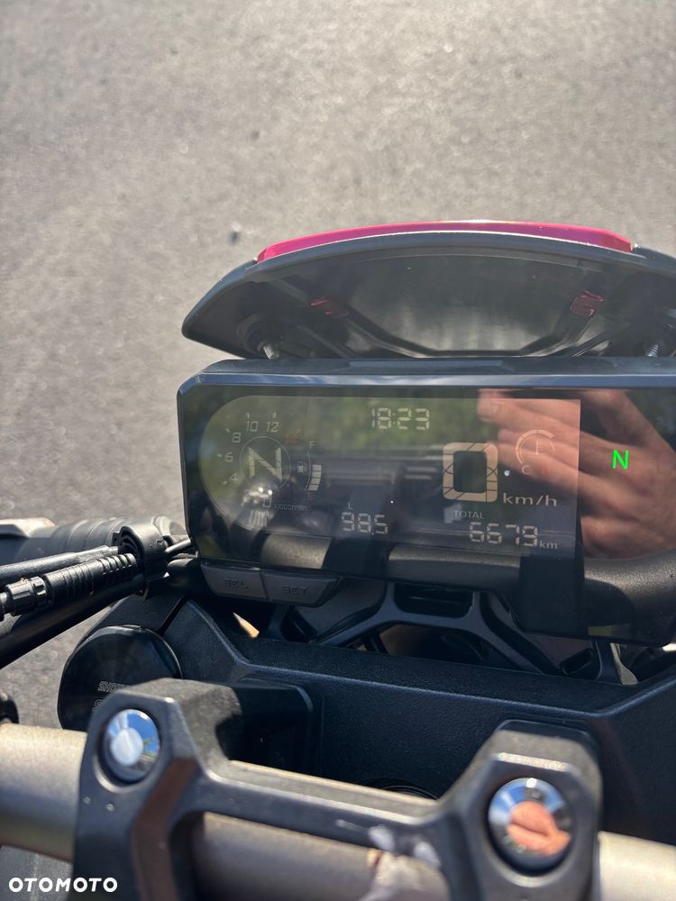 Honda CB - 8