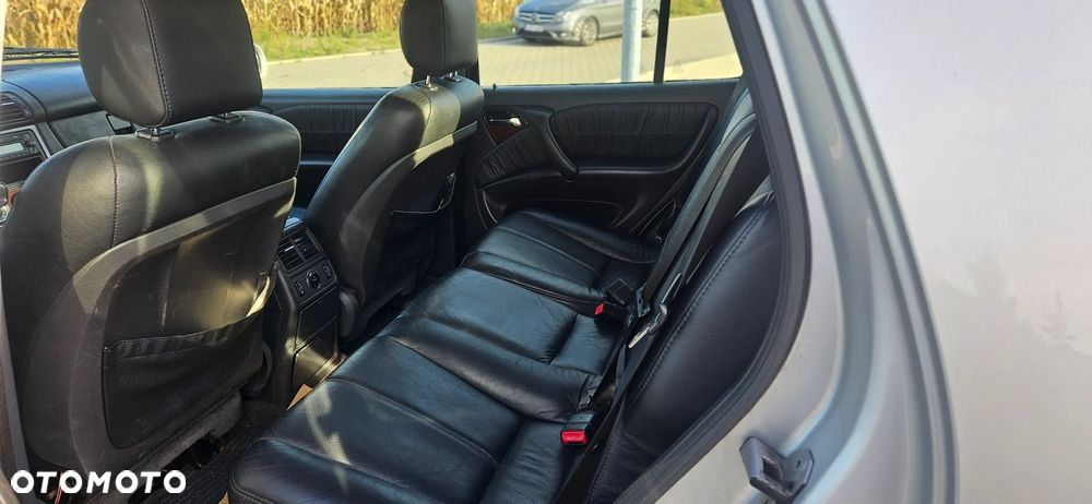 Mercedes-Benz ML - 9