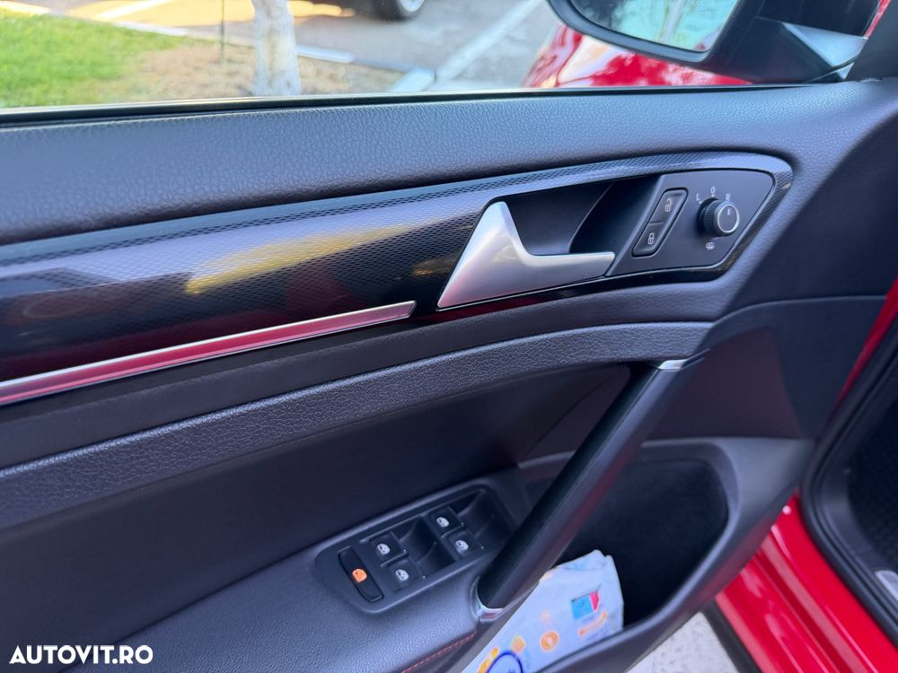 Volkswagen Golf 2.0 GTI DSG - 11