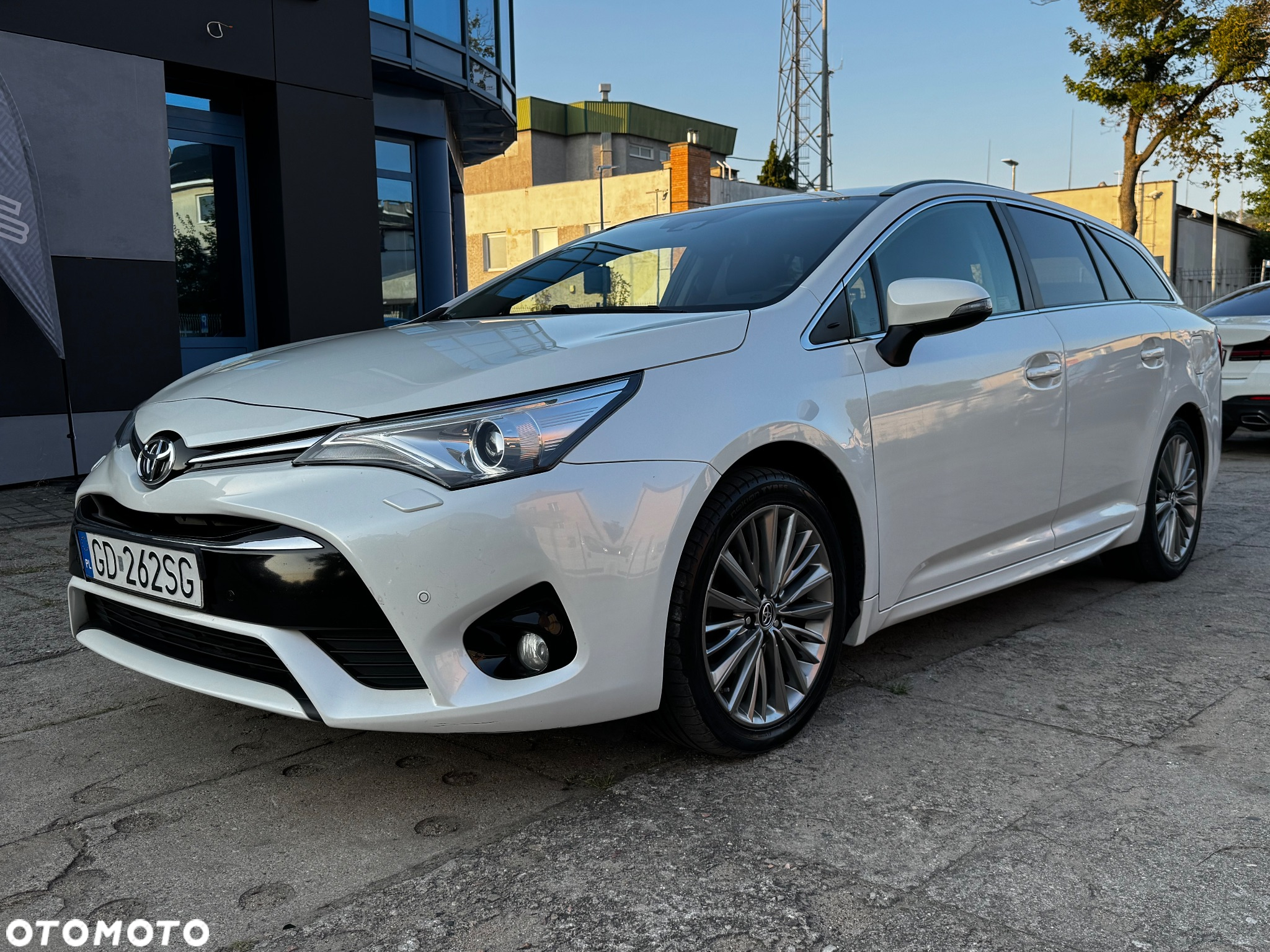 Toyota Avensis 1.8 Prestige MS - 3