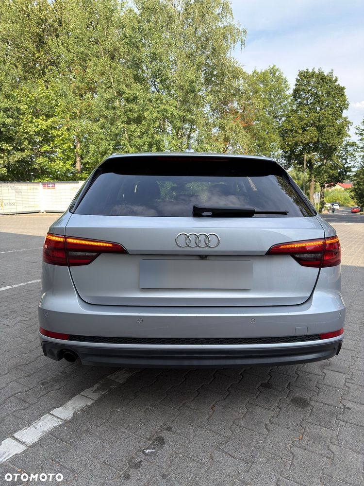 Audi A4 Avant 2.0 TDI S tronic - 13