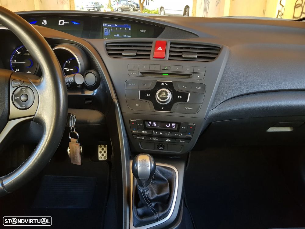 Honda Civic 1.4 i-VTEC Sport - 17