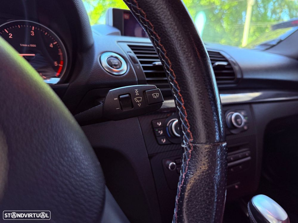 BMW 120 d Aut. Limited Edition Lifestyle c/ M Sport Pack - 28