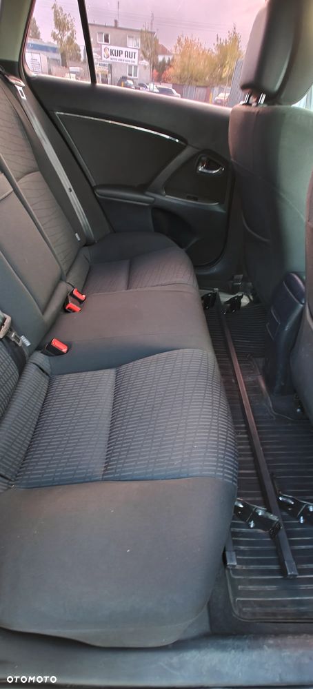 Toyota Avensis Combi 2.0 Executive - 15