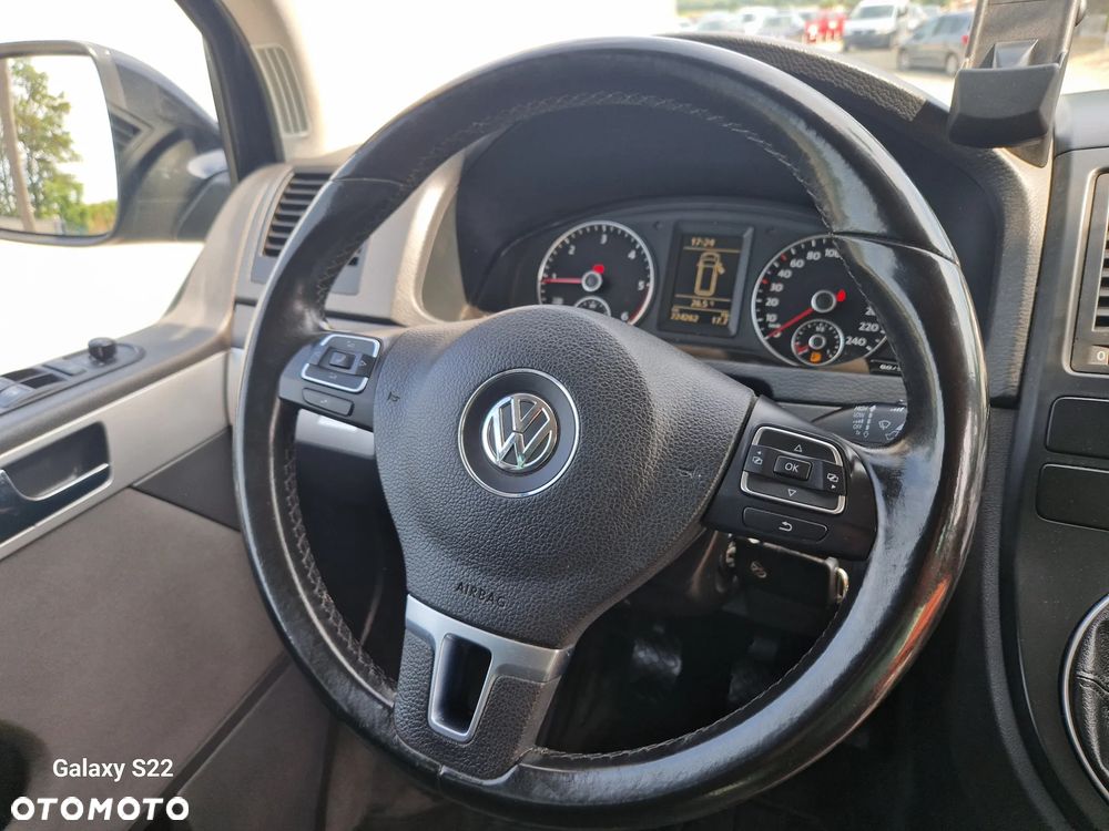 Volkswagen Multivan - 22