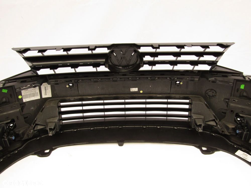 Zderzak przedni VW Caddy LIfe 15 - 20 Sprysk. / Pdc-6 Lakier LA7W - 20