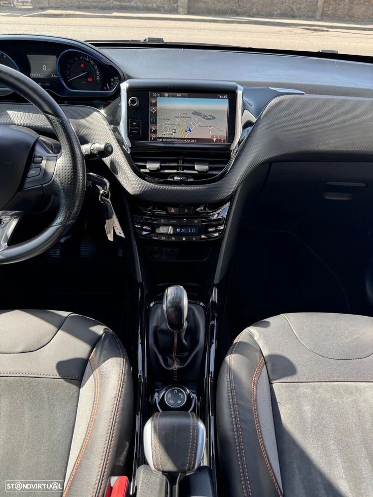 Peugeot 2008 1.2 PureTech Crossway - 11