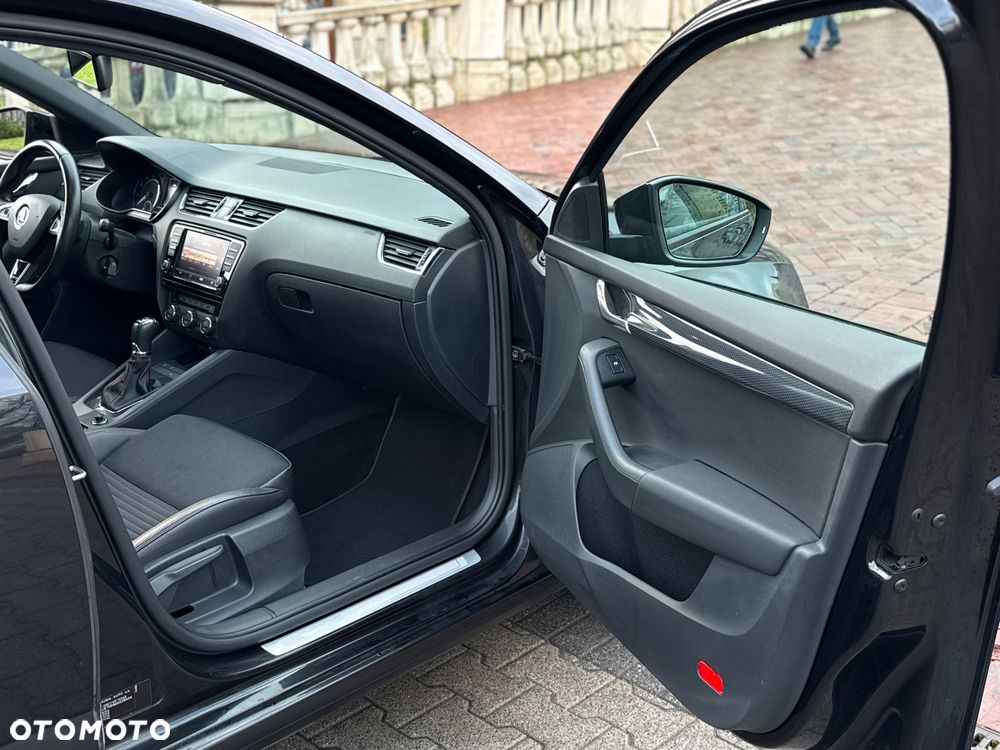 Skoda Octavia 2.0 TSI RS DSG - 37